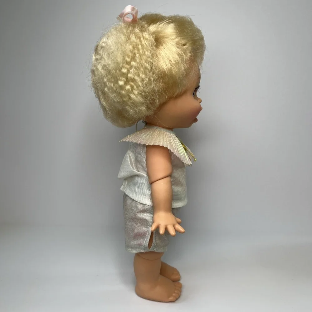 Vintage 1990 Galoob Baby Face So Surprised Suzie #2 Blue Eyes Silver Outfit